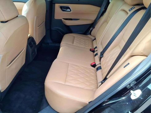Used 2023 Nissan Rogue Platinum FWD image 12