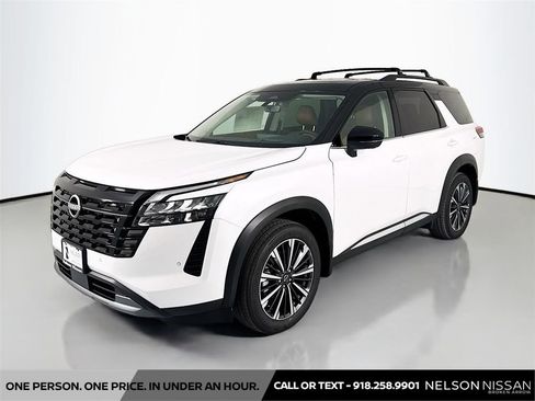 New 2026 Nissan Pathfinder Platinum AWD/4WD image 1