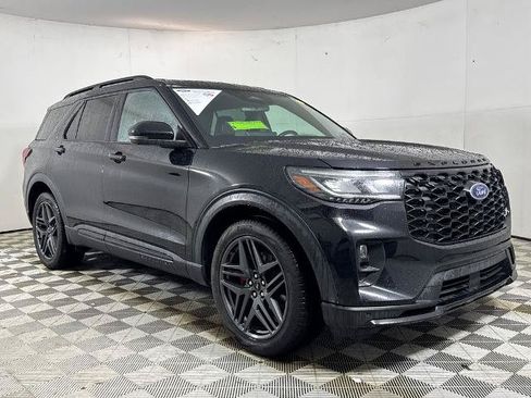 Certified 2025 Ford Explorer ST AWD/4WD image 1