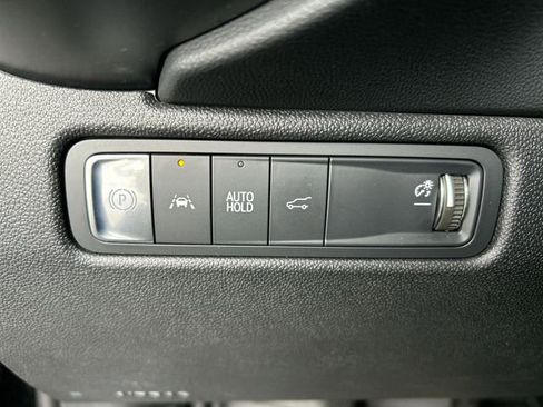 Used 2024 Chevrolet Equinox EV RS FWD image 17