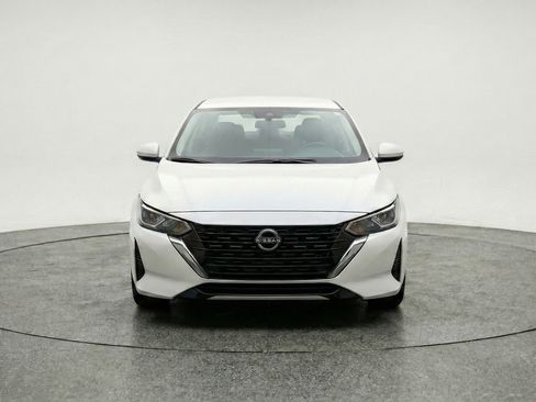 Used 2025 Nissan Sentra SV FWD image 2