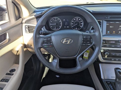 Used 2017 Hyundai Sonata SE w/ Cargo Package image 21