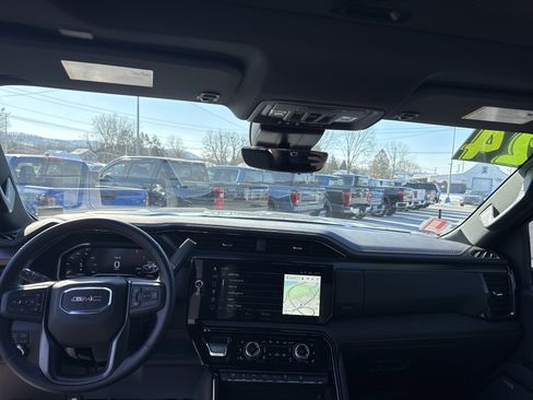 Used 2024 GMC Sierra 2500 AT4 w/ AT4 Premium Plus Package image 15