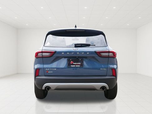 Certified 2025 Ford Escape Active w/ Cold Weather Package AWD/4WD image 4