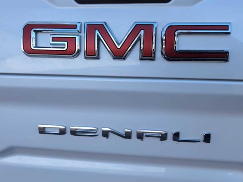 Used 2021 GMC Sierra 2500 Denali image 31