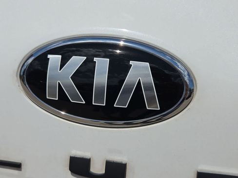 Used 2021 Kia Telluride S FWD image 11