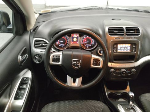 Used 2018 Dodge Journey SE w/ Connectivity Group FWD image 22