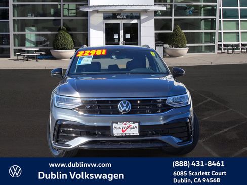 Certified 2022 Volkswagen Tiguan SE R-Line image 2