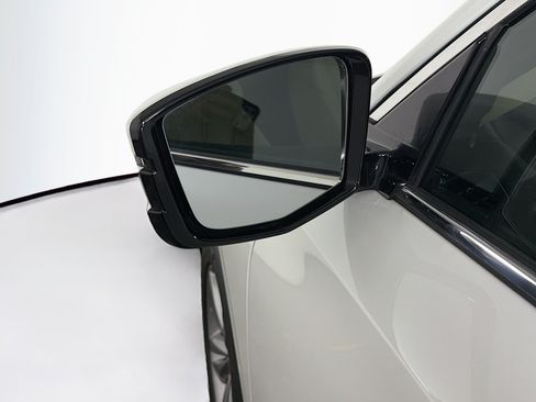 Used 2023 Acura MDX SH-AWD image 16