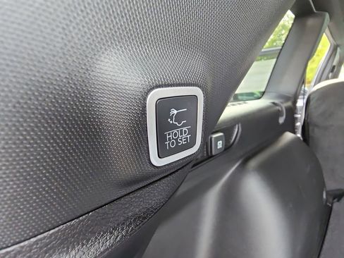 New 2025 Jeep Grand Cherokee Limited w/ Black Appearance Package image 14