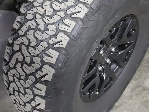 Used 2024 Ford Bronco Raptor w/ Interior Carbon Fiber Pack 6 AWD/4WD image 37