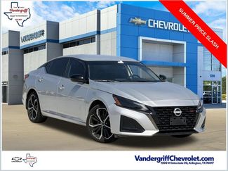 Used 2025 Nissan Altima 2.5 SR FWD video 1