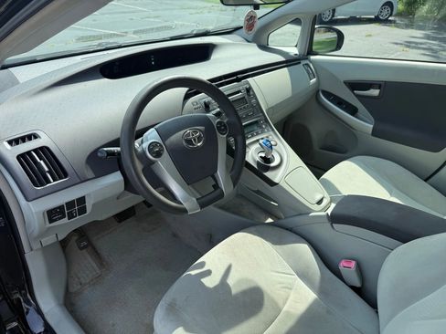Used 2010 Toyota Prius Five FWD image 11