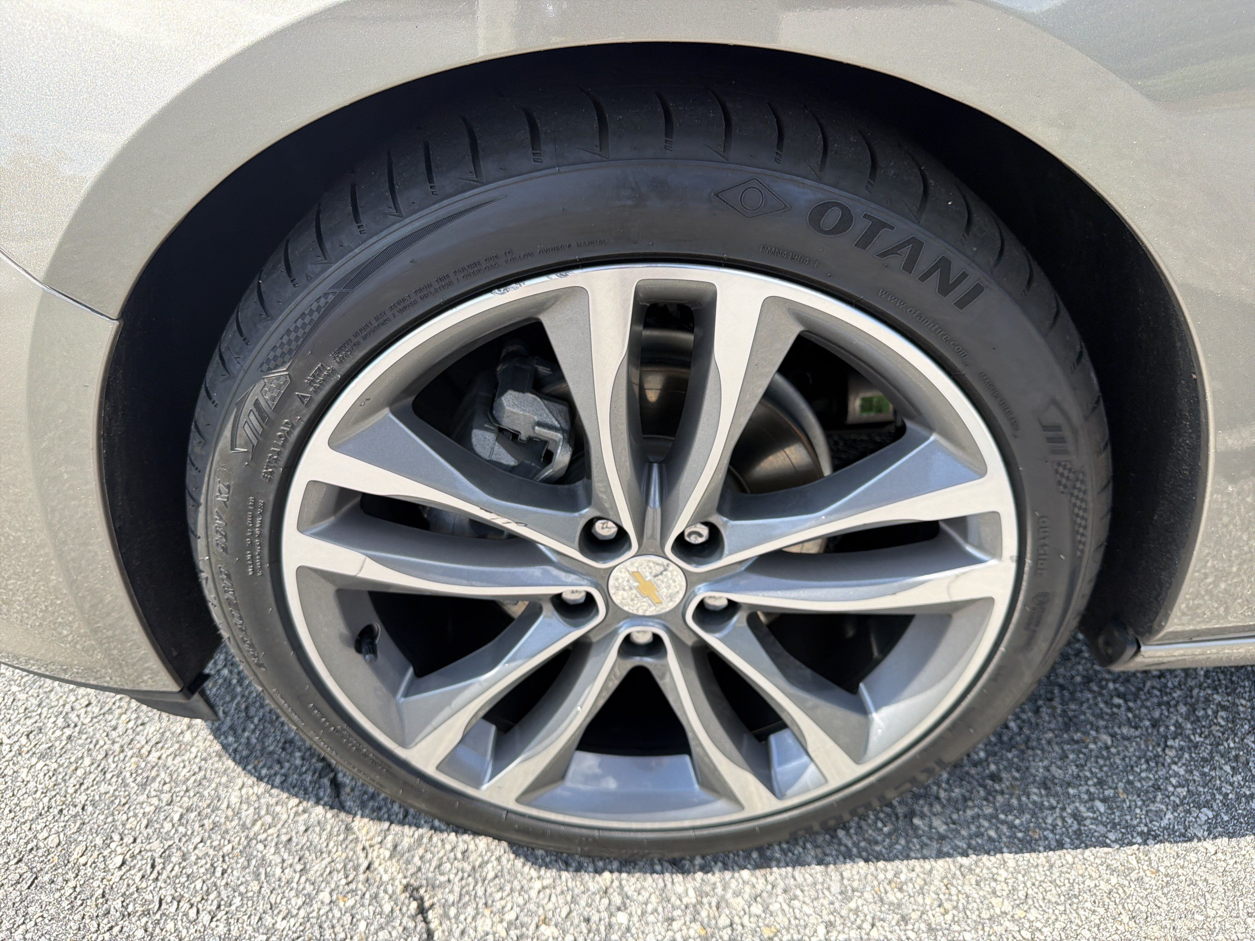 Used 2025 Chevrolet Equinox LT AWD/4WD image 21