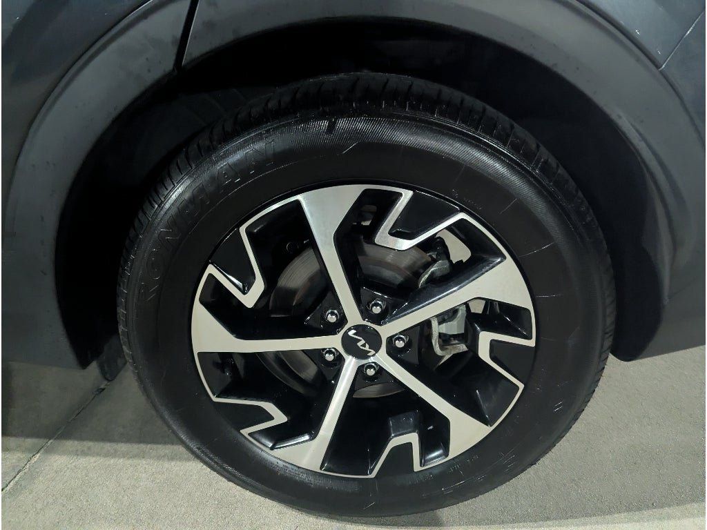 Used 2023 Kia Sportage EX FWD image 10