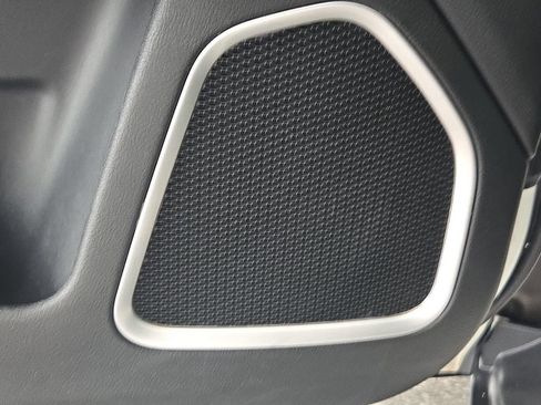 Used 2019 Jeep Compass Latitude FWD image 29