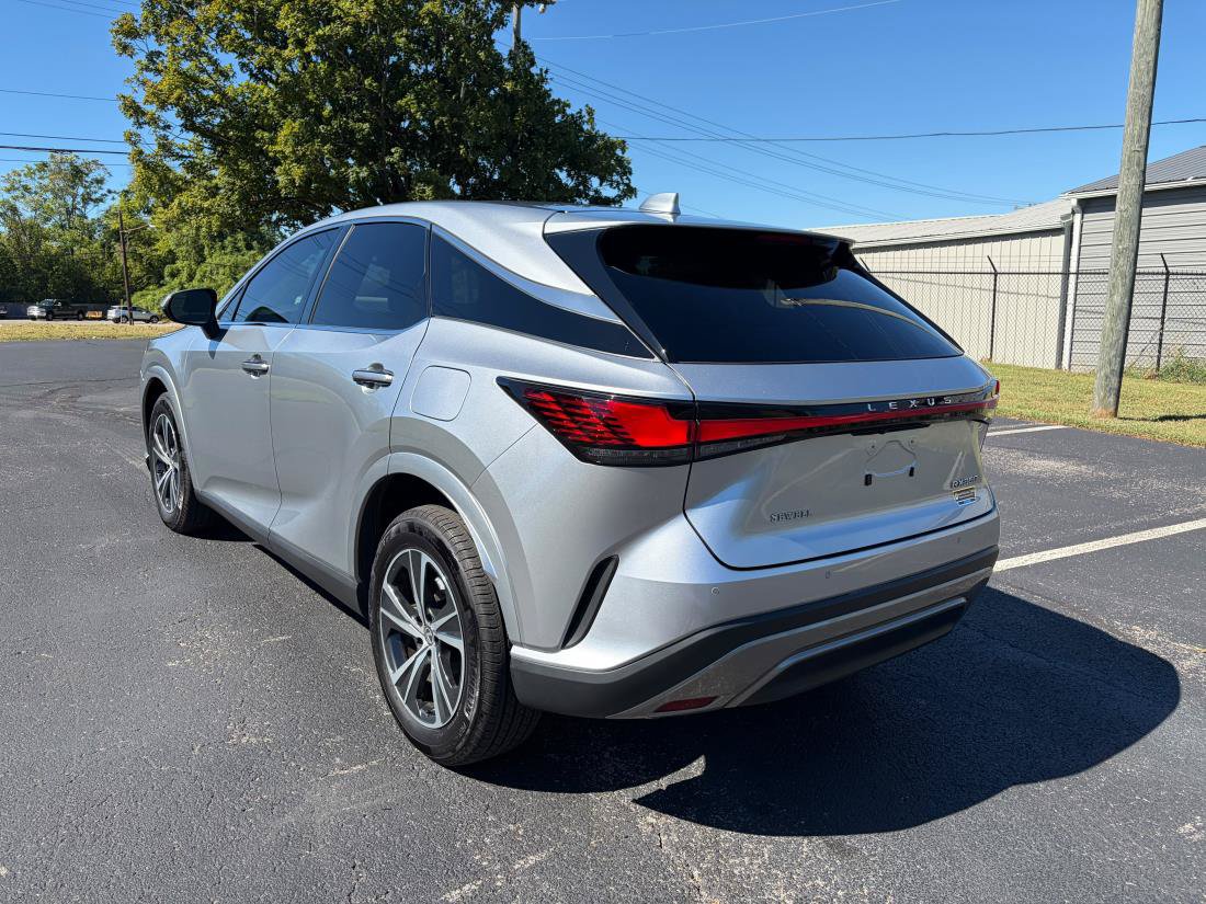 Used 2025 Lexus RX 350 FWD w/ Technology Package image 4