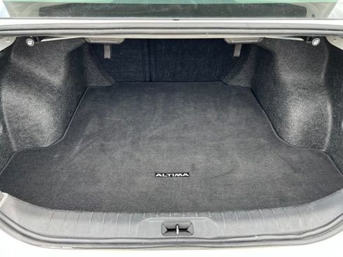 Used 2024 Nissan Altima 2.5 SR FWD image 18