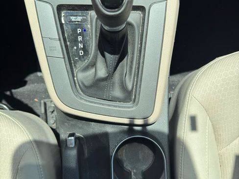 Used 2017 Hyundai Elantra SE FWD image 14