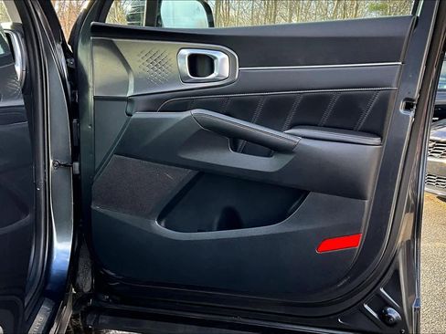 Used 2022 Kia Sorento SX image 21