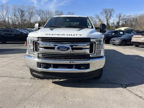 Used 2017 Ford F250 XLT image 9