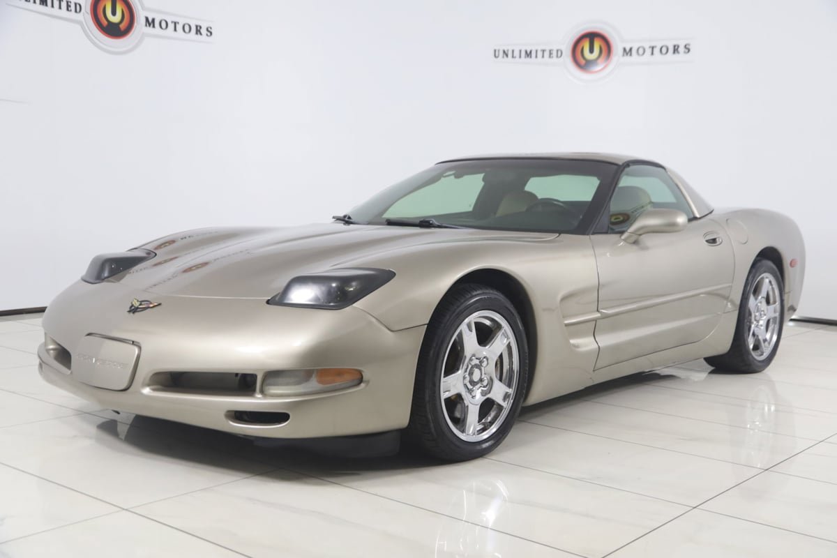 Used 1998 Chevrolet Corvette Coupe w/ Performance Handling Pkg RWD image 5