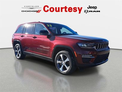 Certified 2023 Jeep Grand Cherokee Limited w/ Trailer Tow Prep Group (B)