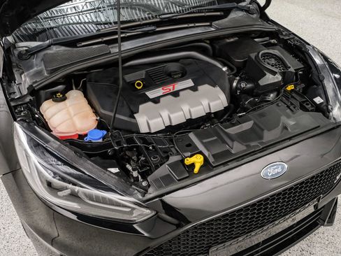 Used 2016 Ford Focus ST w/ Equipment Group 402A image 60