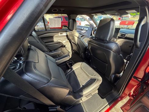 Used 2020 Ford Explorer ST w/ ST Street Pack image 12