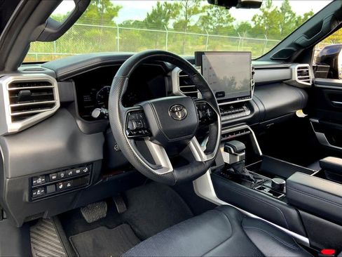 Used 2023 Toyota Tundra Platinum image 17