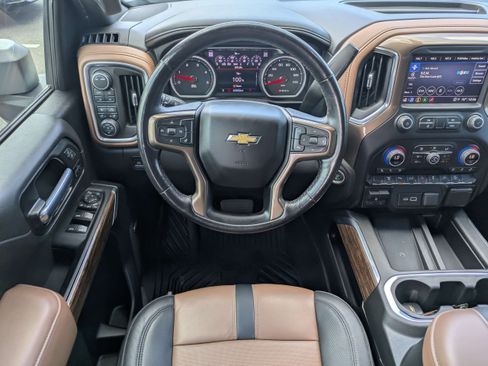 Used 2022 Chevrolet Silverado 2500 High Country w/ Z71 Off-Road Package AWD/4WD image 15