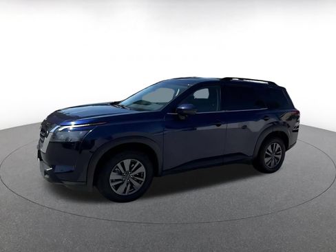 Used 2025 Nissan Pathfinder SV AWD/4WD image 6
