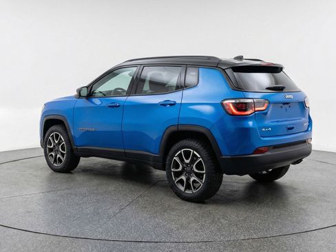 Used 2025 Jeep Compass Trailhawk w/ Trailer Tow Group image 6