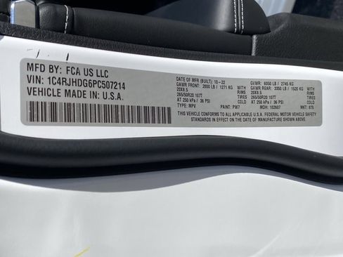 Used 2023 Jeep Grand Cherokee Overland w/ Luxury Tech Group IV image 41