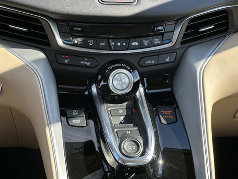 Certified 2025 Acura TLX w/ Technology Package image 24