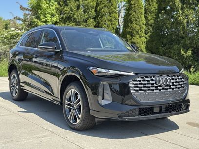 New 2025 Audi Q5 Premium w/ Convenience Package