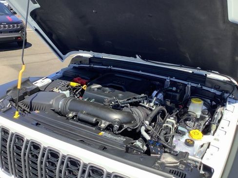 New 2025 Jeep Wrangler Rubicon w/ Xtreme 35 Tire Package image 41