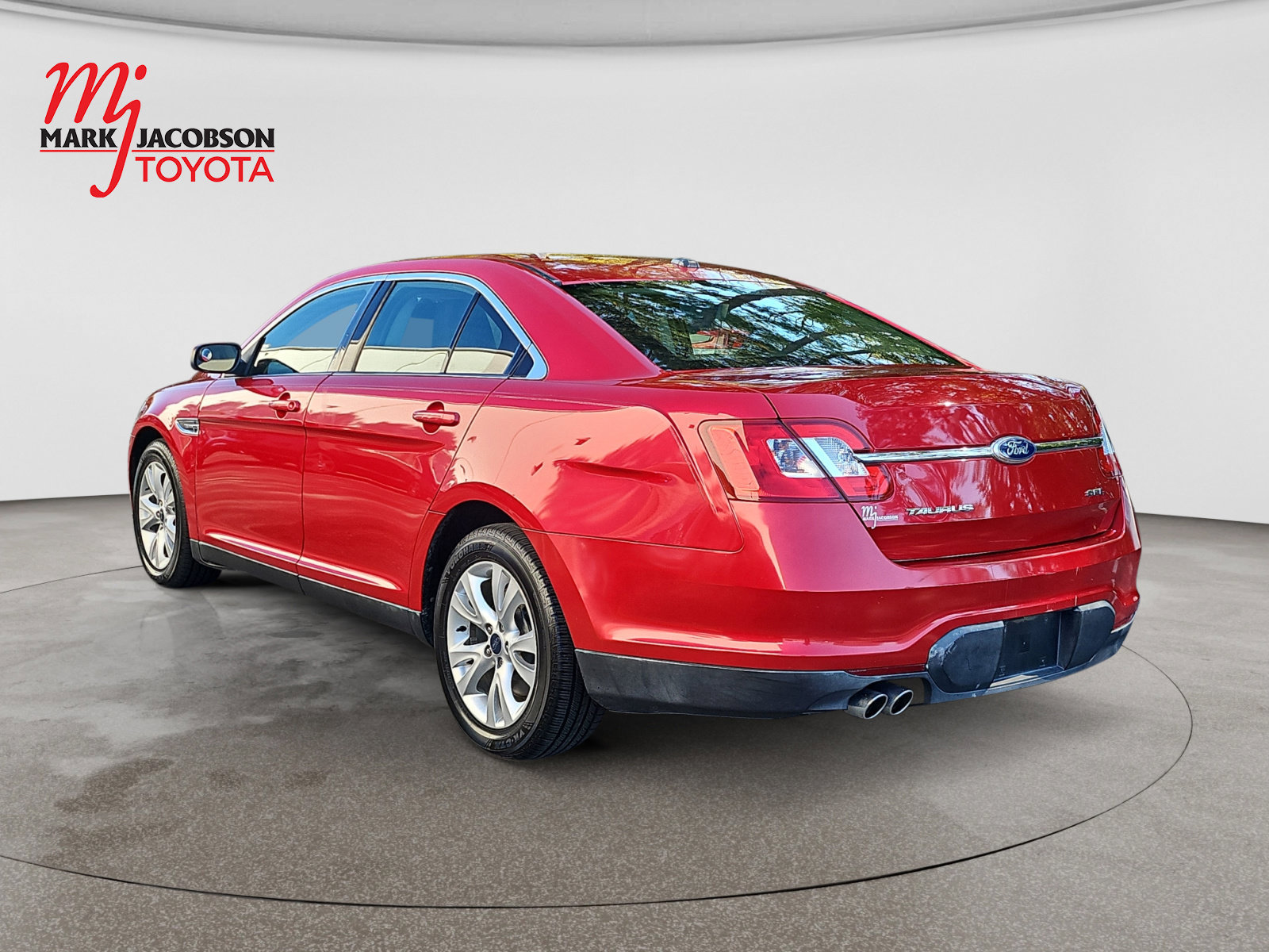 Used 2011 Ford Taurus SEL FWD image 12