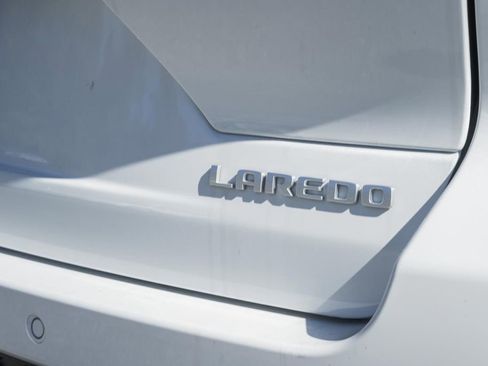 New 2025 Jeep Grand Cherokee Laredo X w/ Luxury Tech Group I image 7