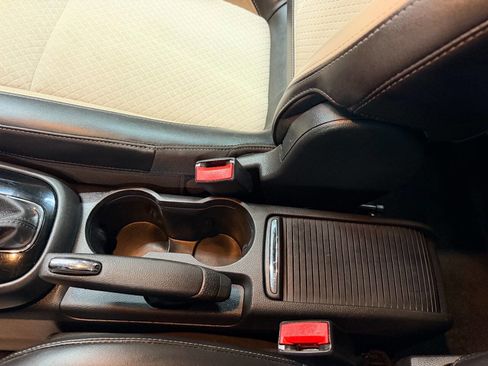 Used 2018 Buick Encore Preferred image 38