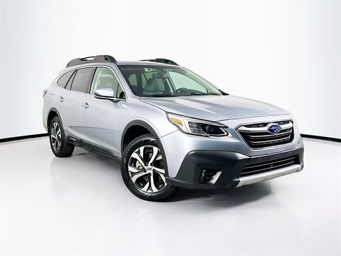 Used 2022 Subaru Outback Limited image 1