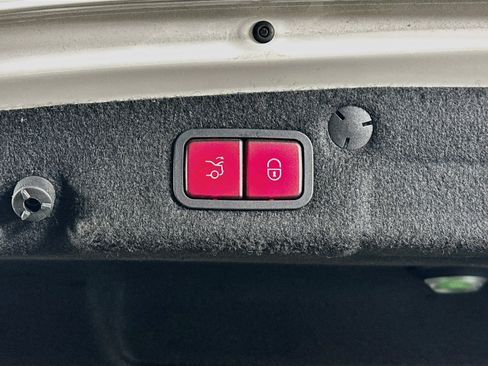 Used 2021 Mercedes-Benz C 300 Sedan image 30