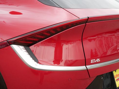 Certified 2023 Kia EV6 Wind w/ Wind Technology Package AWD/4WD image 17