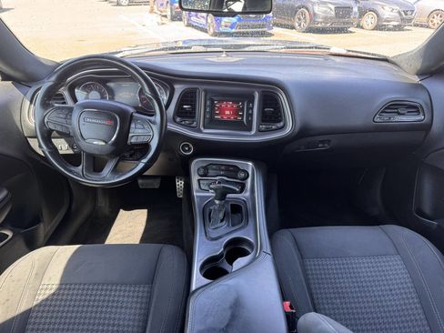 Used 2016 Dodge Challenger SXT image 23