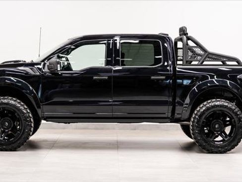 Used 2025 Ford F150 Lariat w/ Equipment Group 501A Mid image 11