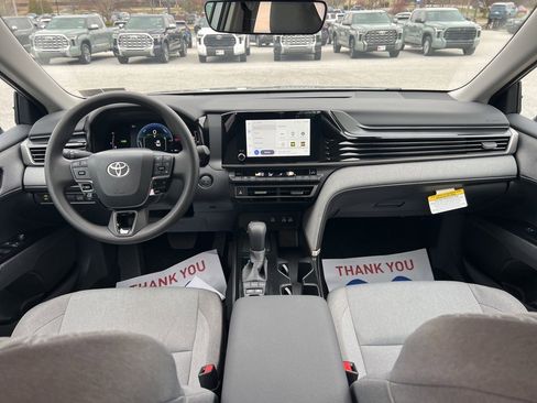 Used 2025 Toyota Camry LE image 22