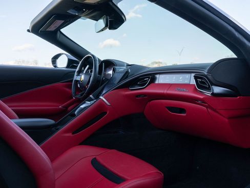 Used 2024 Ferrari Roma Spider RWD image 50