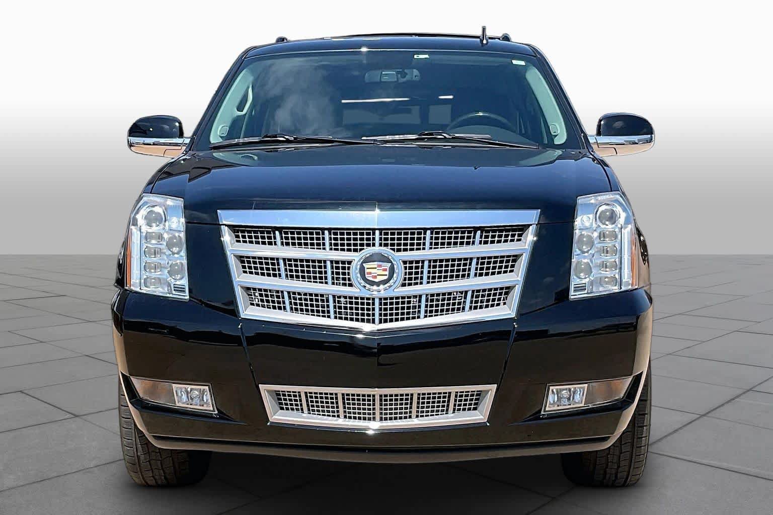 Used 2013 Cadillac Escalade Platinum AWD/4WD image 5