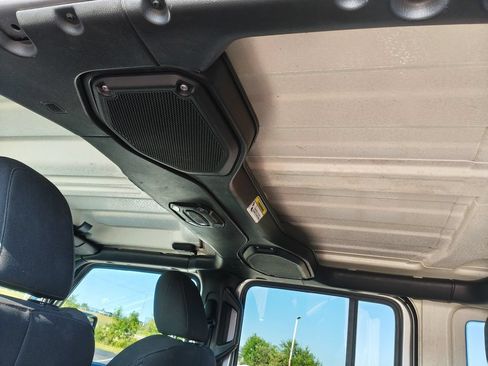 Used 2019 Jeep Wrangler Unlimited Sport w/ Cold Weather Group AWD/4WD image 25