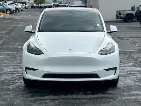 Used 2022 Tesla Model Y Performance AWD/4WD image 9